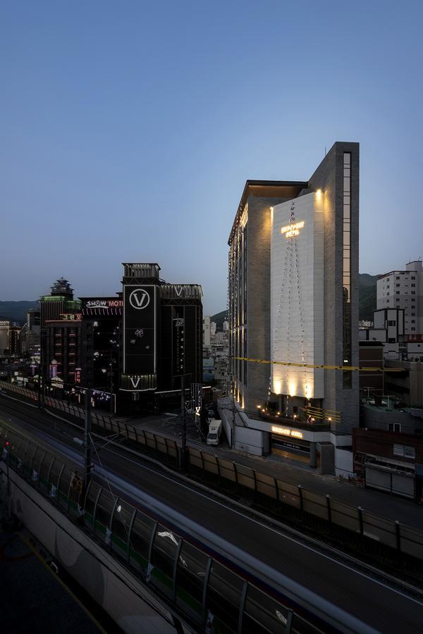 Hotel Brown-dot Gupo 2*