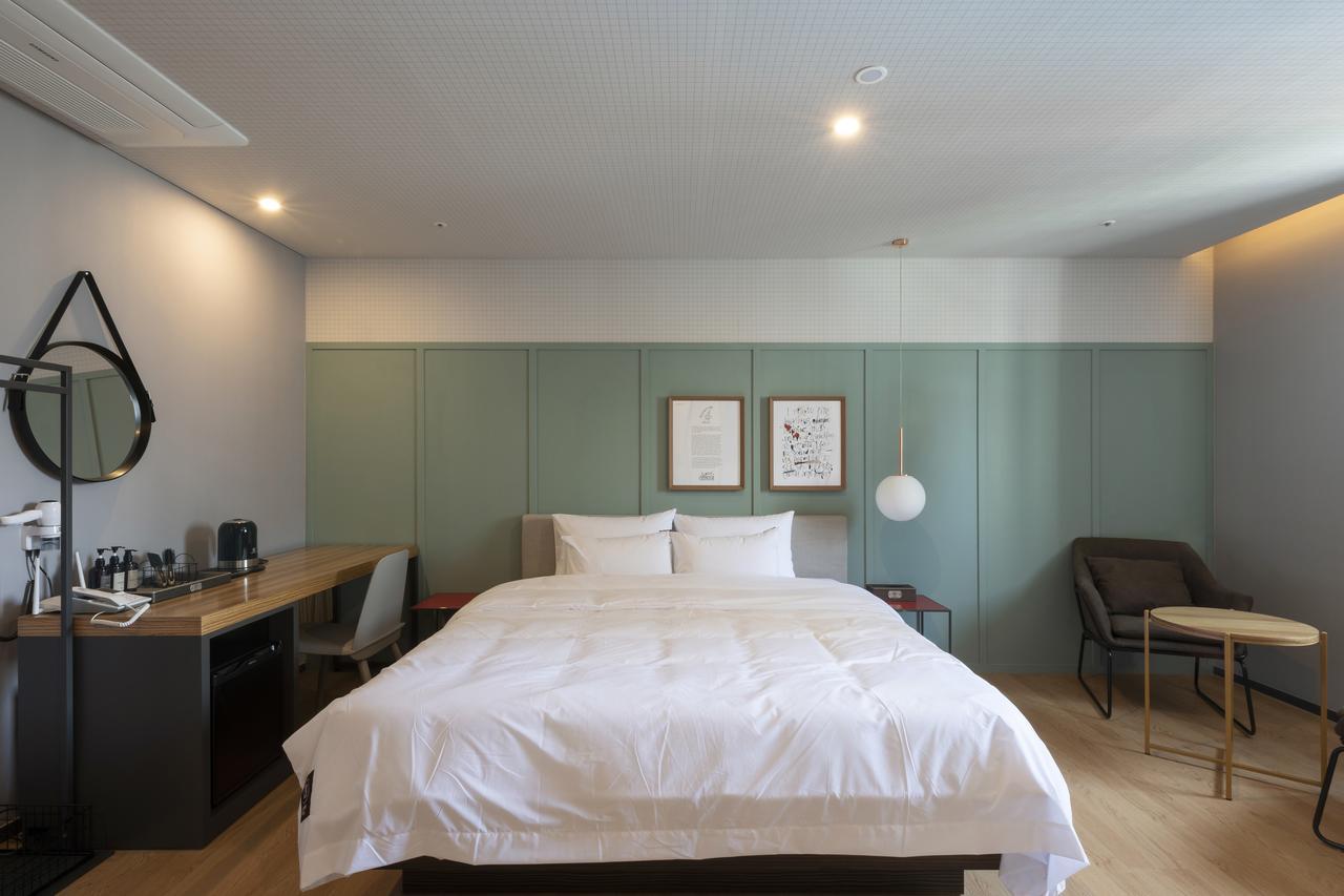 Seomyeon Brown-dot Gold Hotel