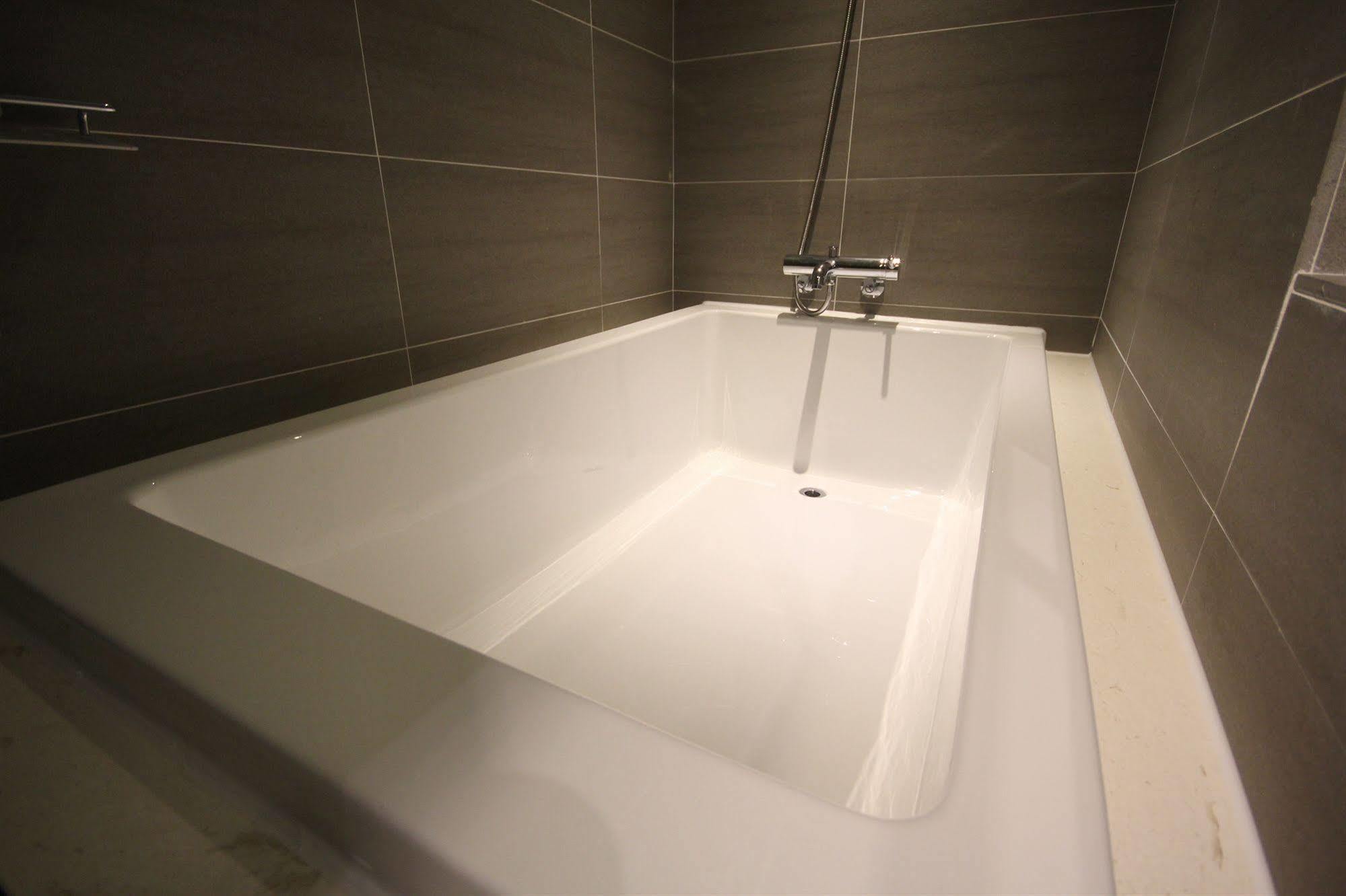 25 2 Hotel Busan