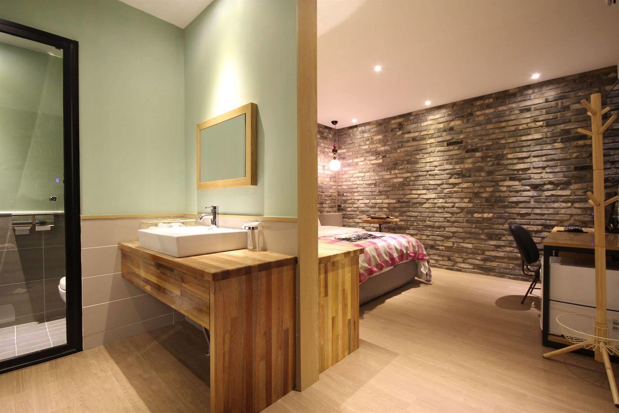 25 Hotel 3*