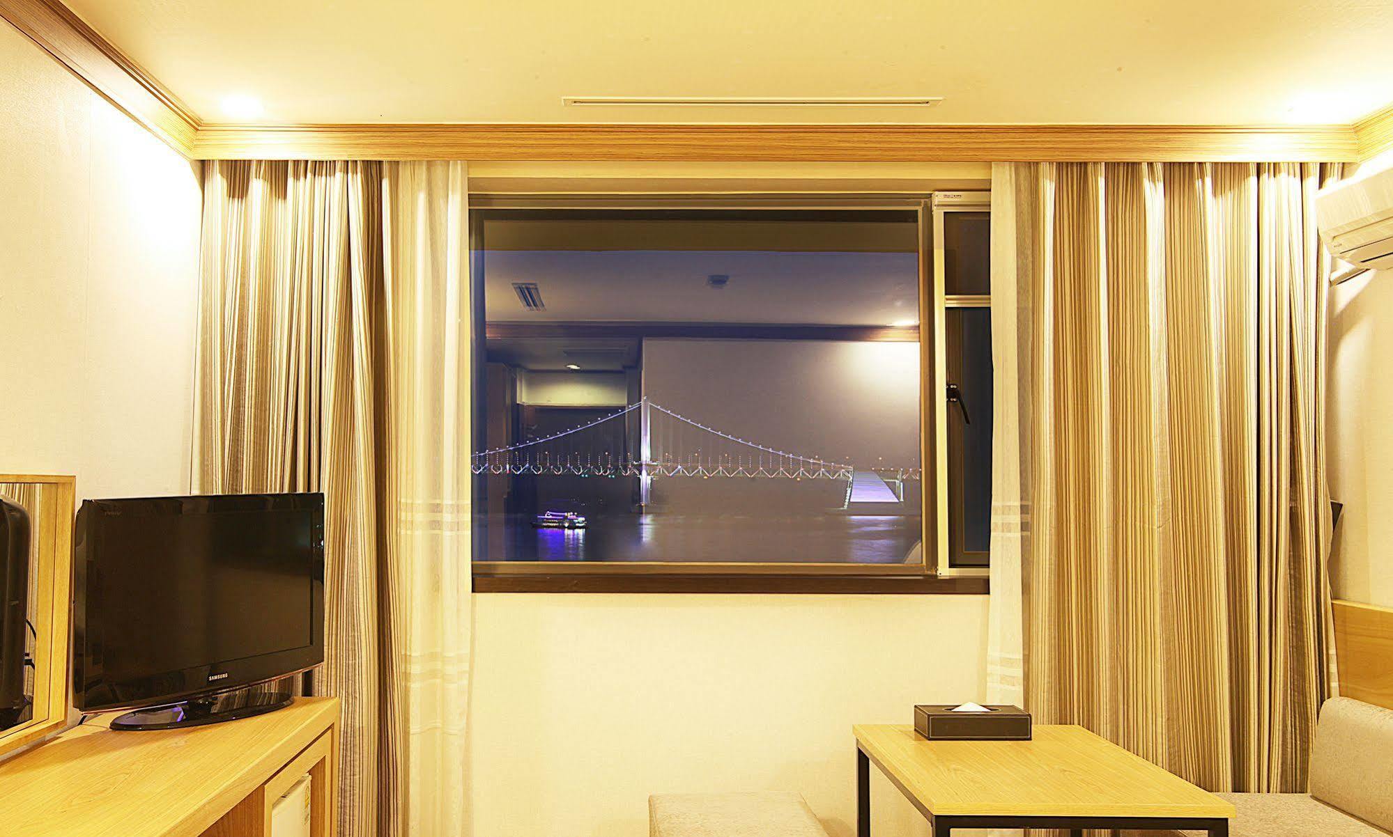 Dawn Hotel 3*