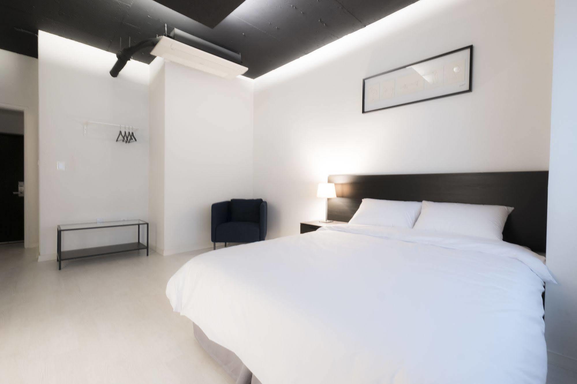 Hostel Canvas *