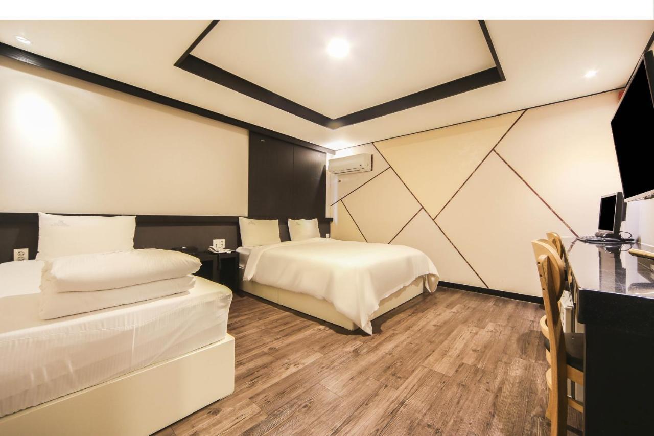 Hotel Elysee 3*