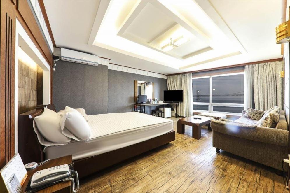 Bridge Hotel Busan