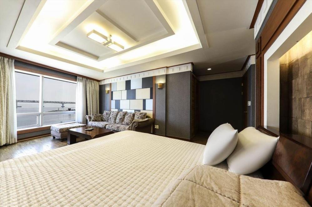 Hotel Bridge 2*