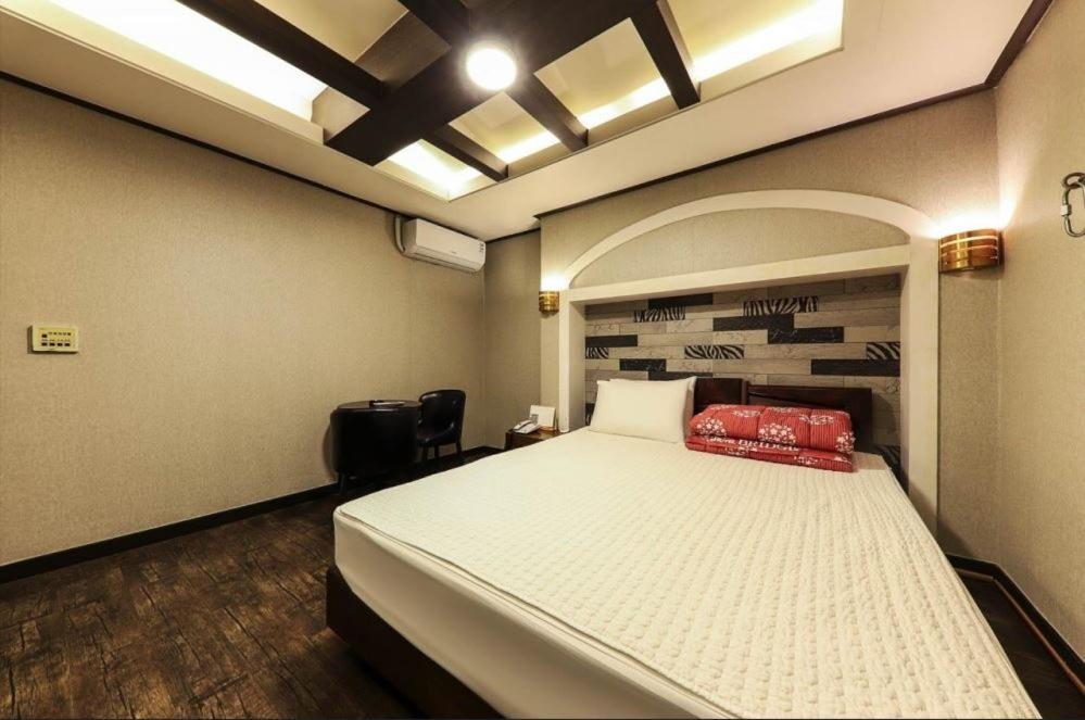Bridge Hotel 2*