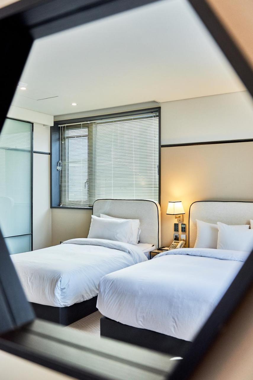Brown Dot Songjung Hotel