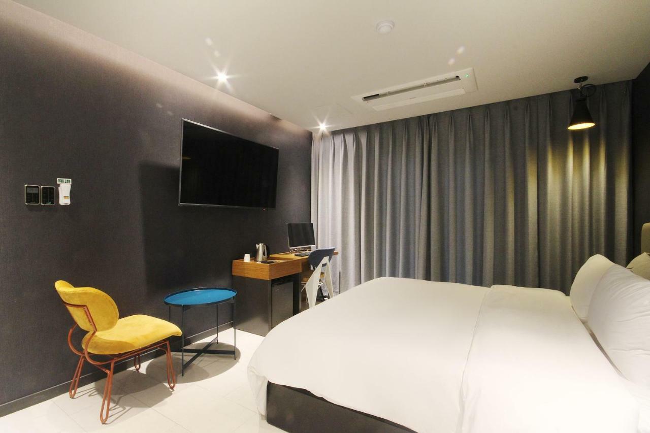 Brown Dot Seomyeon Hotel 2*