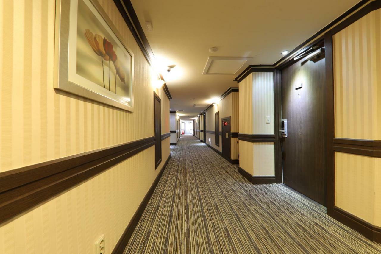 Hotel Utopia 4*
