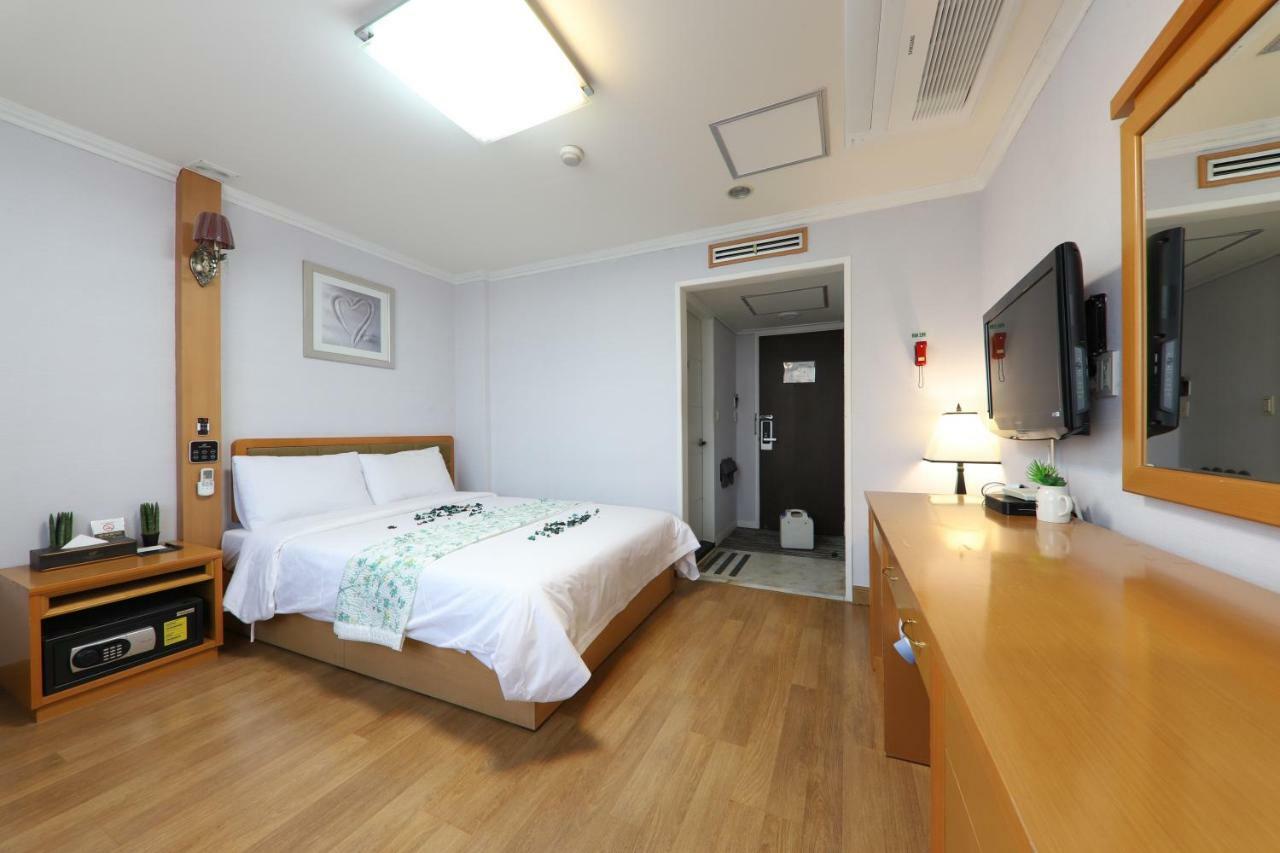 Utopia 4* Busan