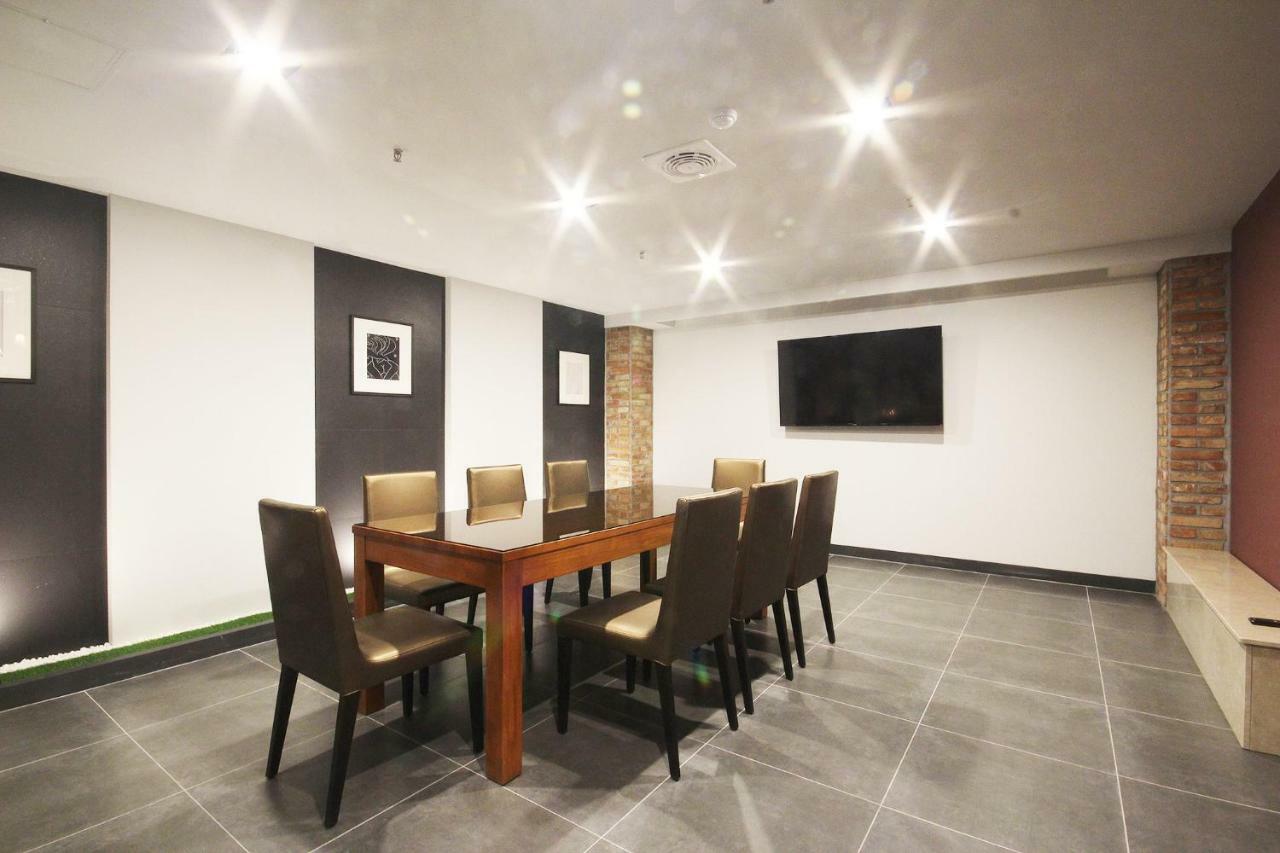 Brown Dot Seomyeon Hotel