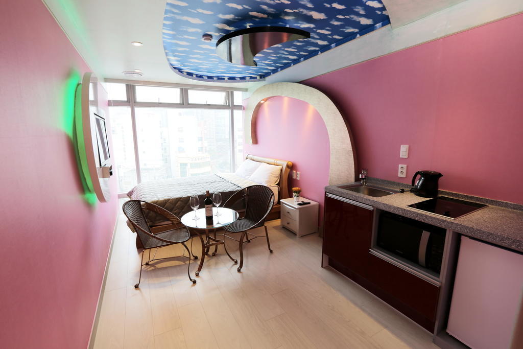 The Moon Hotel Busan