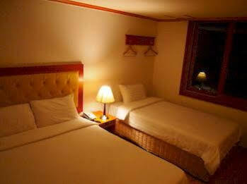 Hotel Hillside 3*