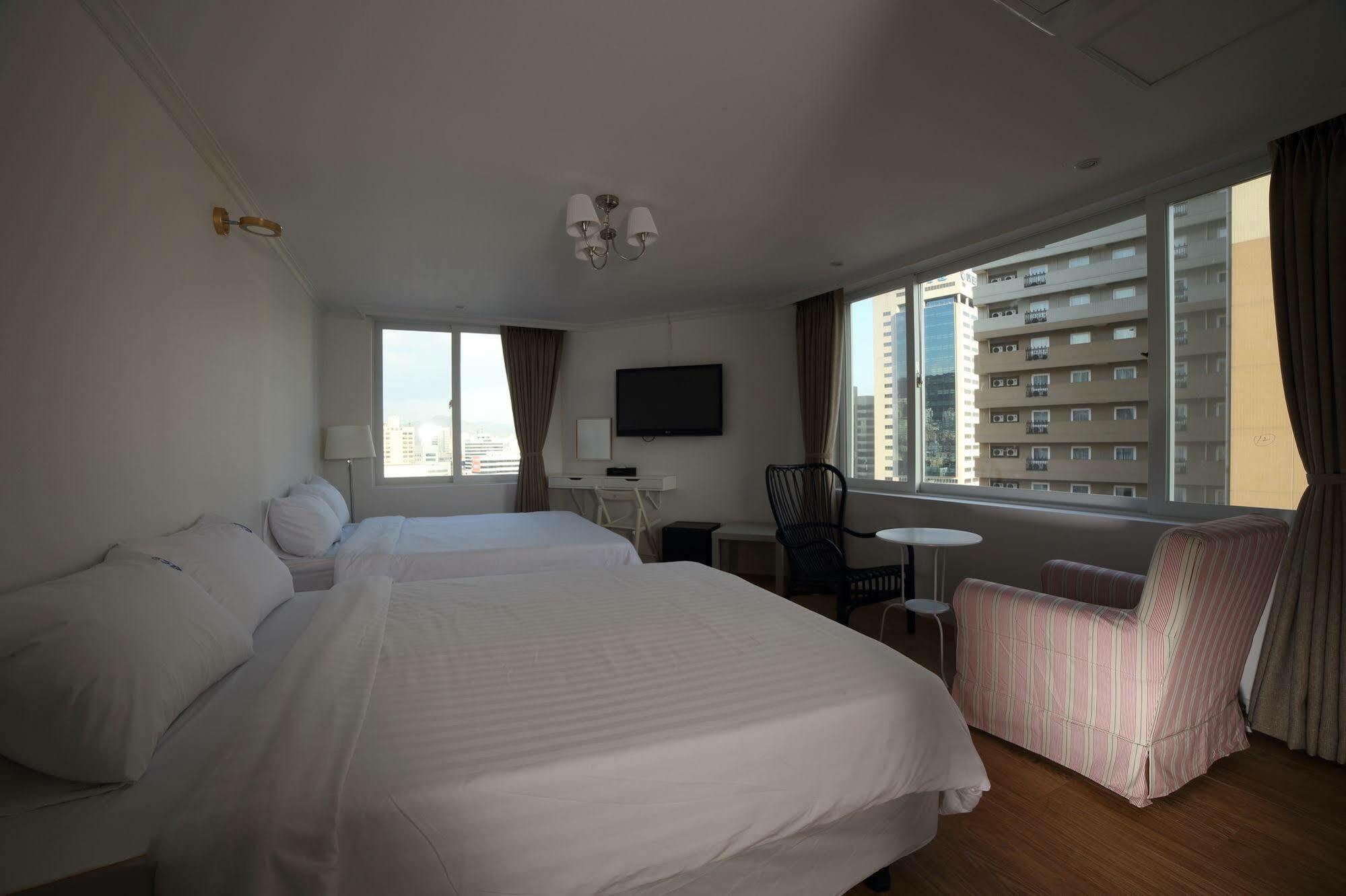 Hillside 3*