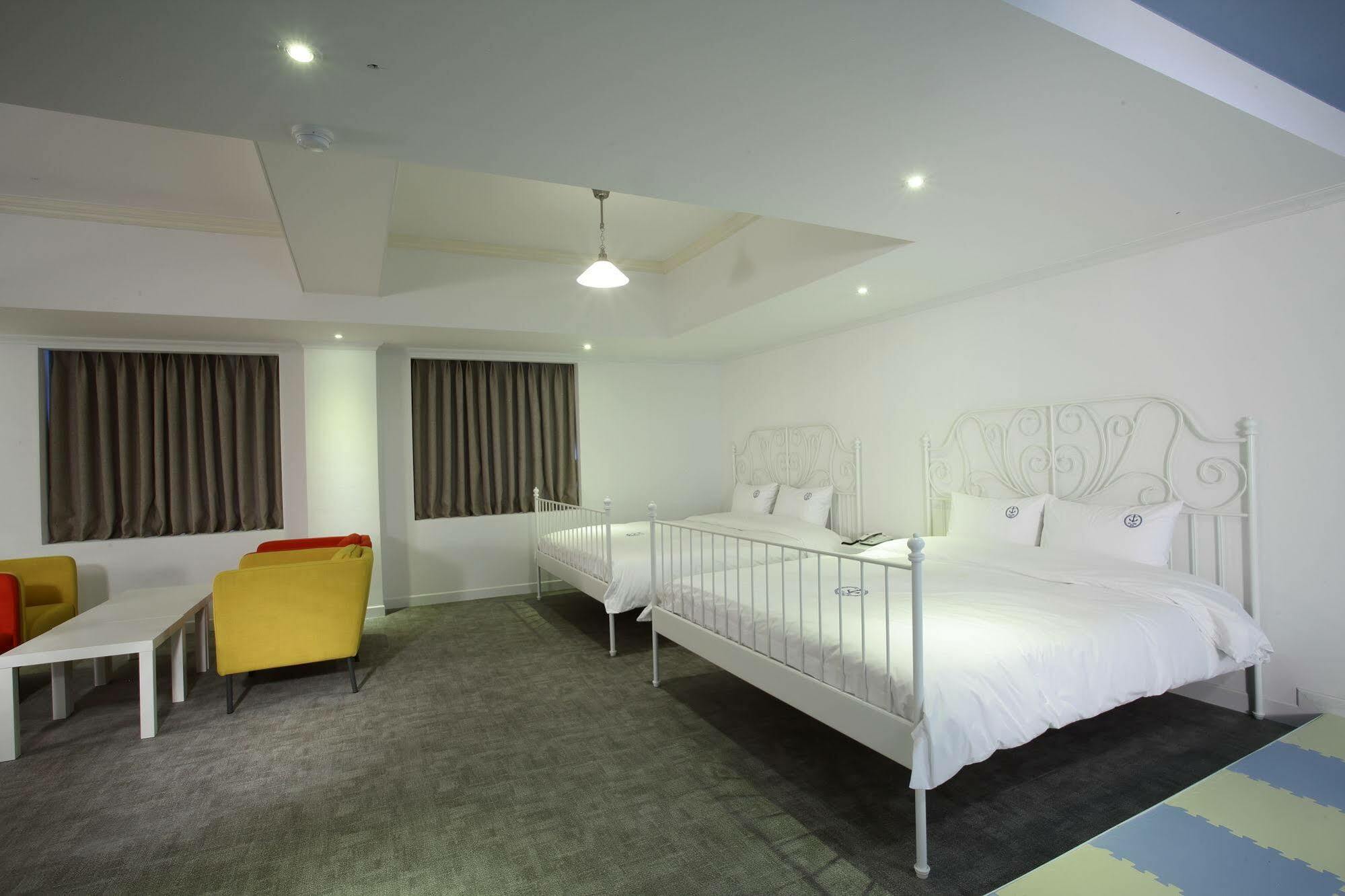 Hotel Hillside 3*