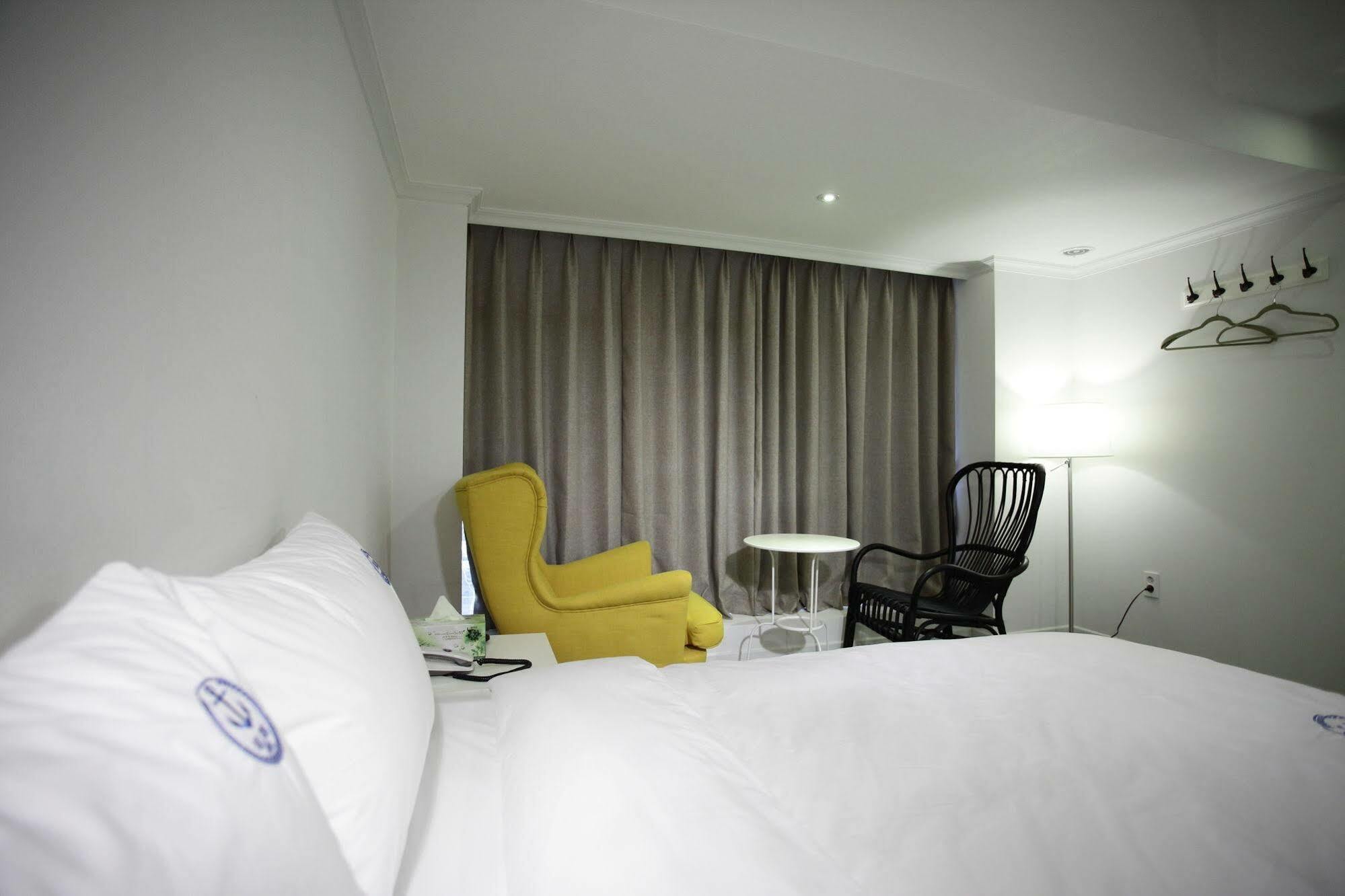 Hotel Hillside