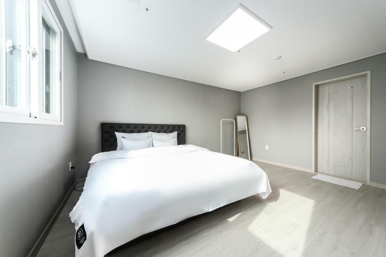 Seomyeon Brown-dot Gold Hotel
