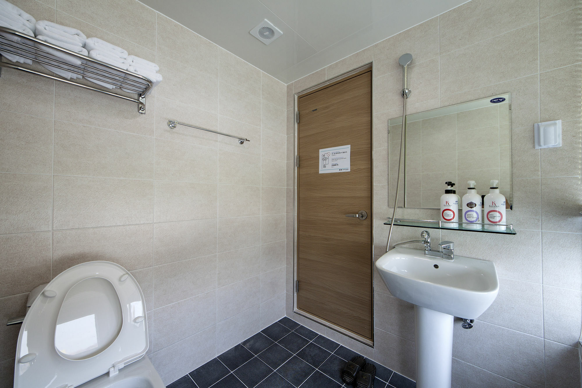 Guest house K-guesthouse Premium Nampo 1