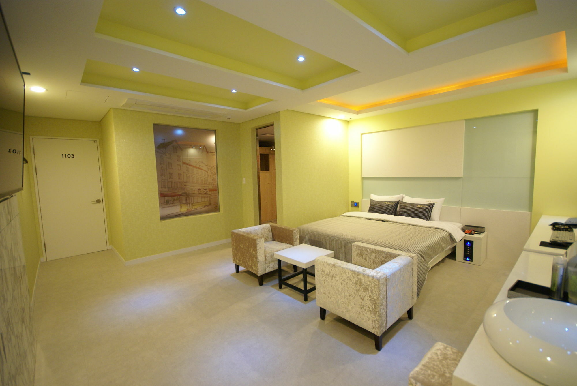 Hotel H Moment Songjeong 3*