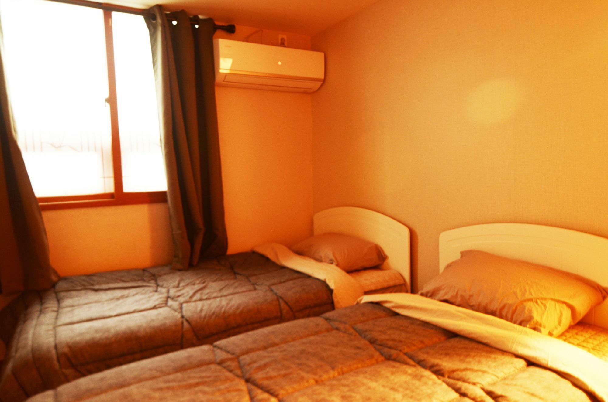 Guest house Kimchee Station 2*