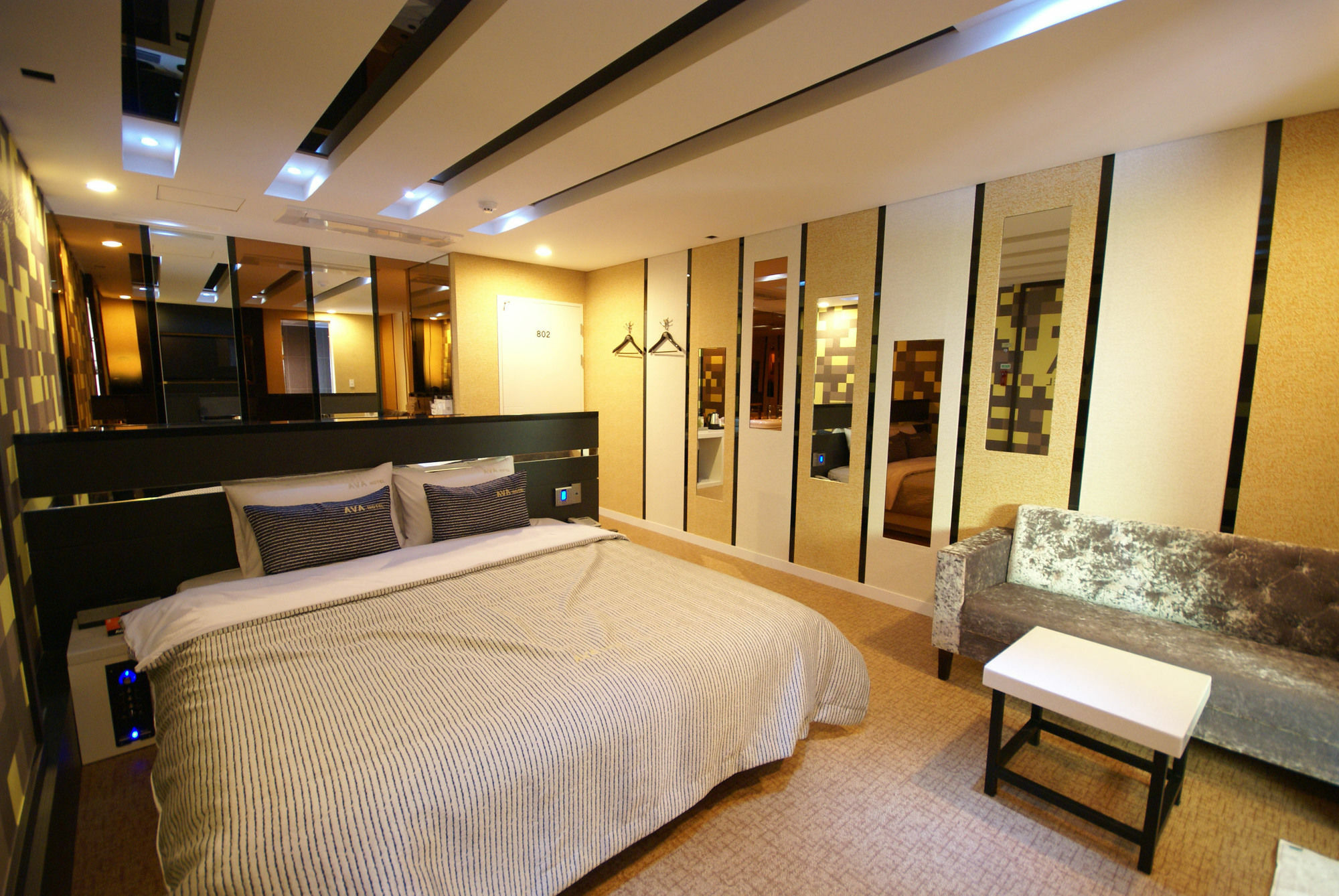 Hotel H Moment Songjeong 3*