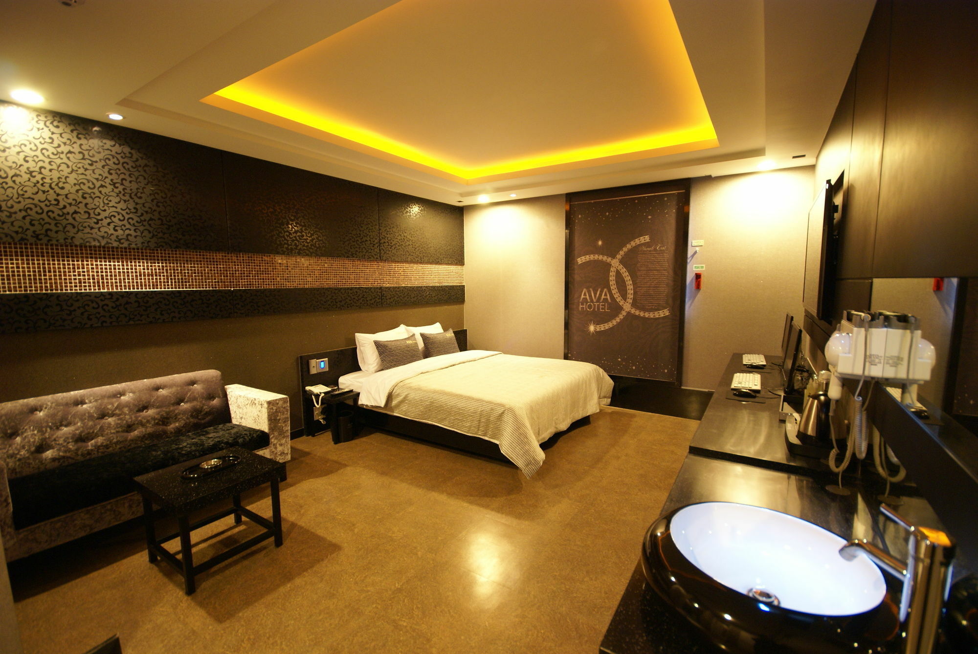 Hotel H Moment Songjeong Busan