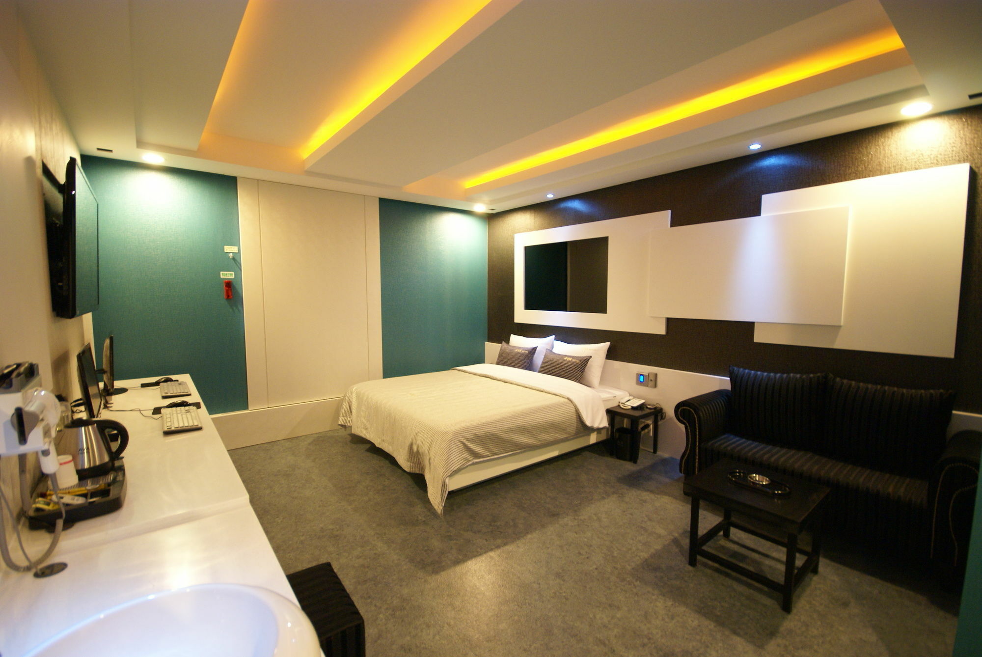 Hotel H Moment Songjeong