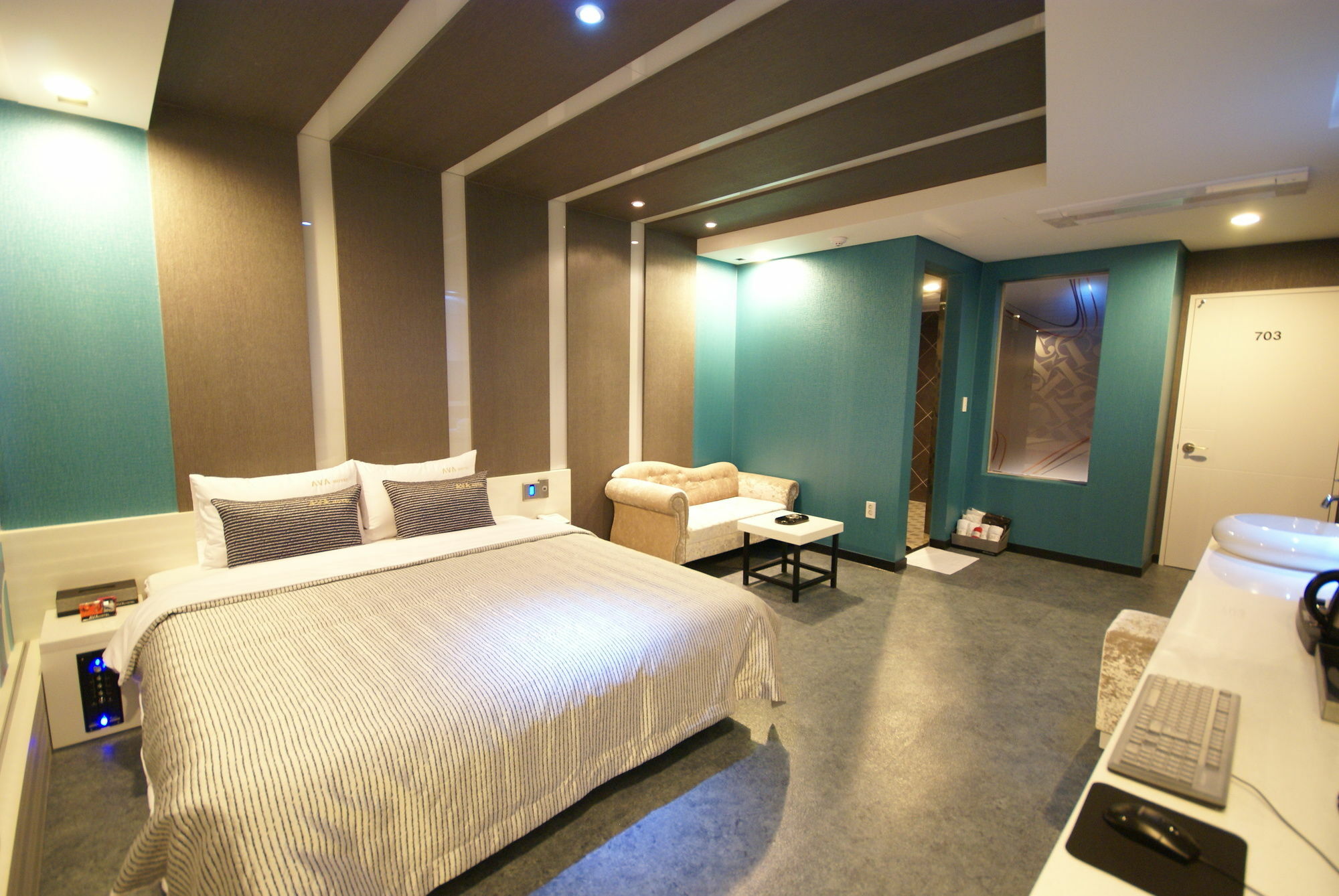 Hotel H Moment Songjeong