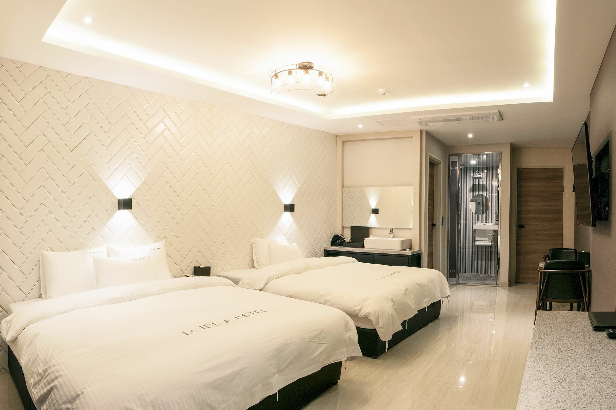 Hotel Le Idea Station 2*