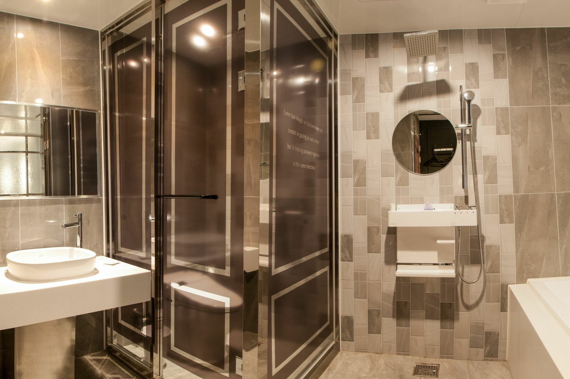 Hotel Le Idea Station 2*