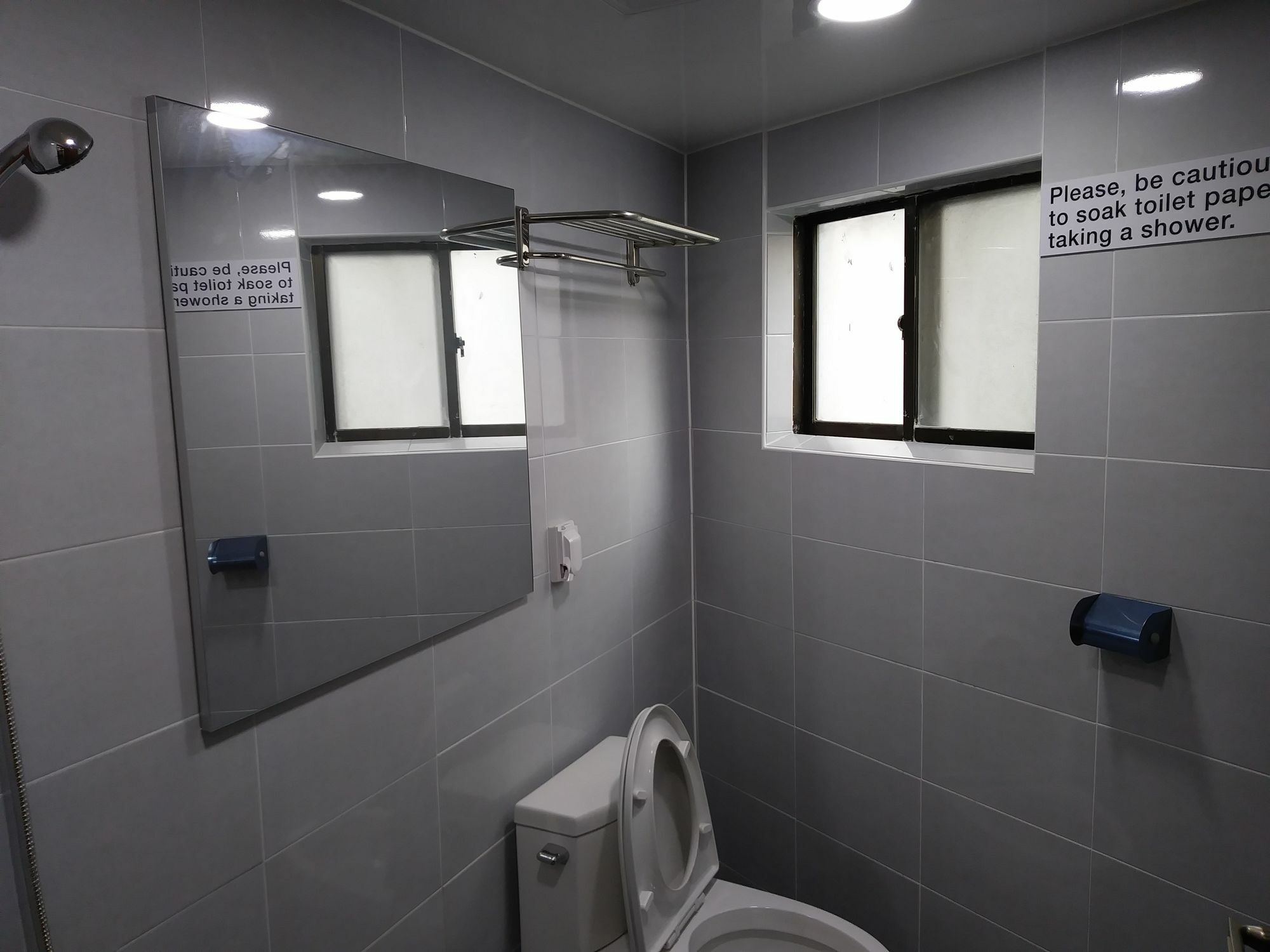 Backpackers Hostel *