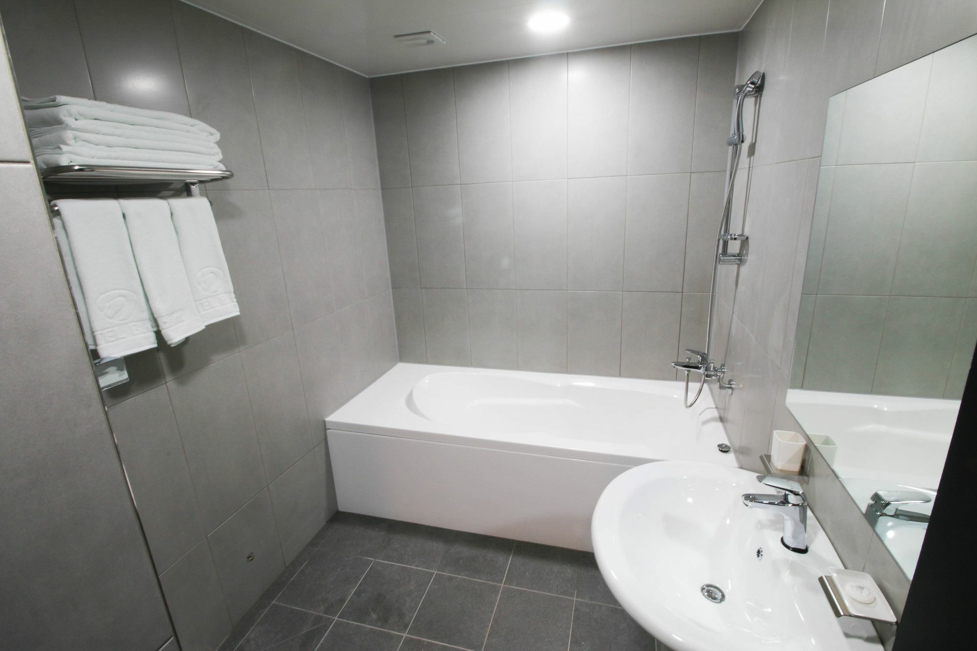 Hotel Bcent 3*