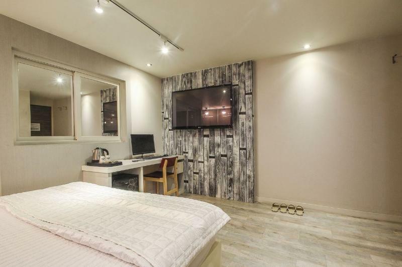 Cube Hotel 2*