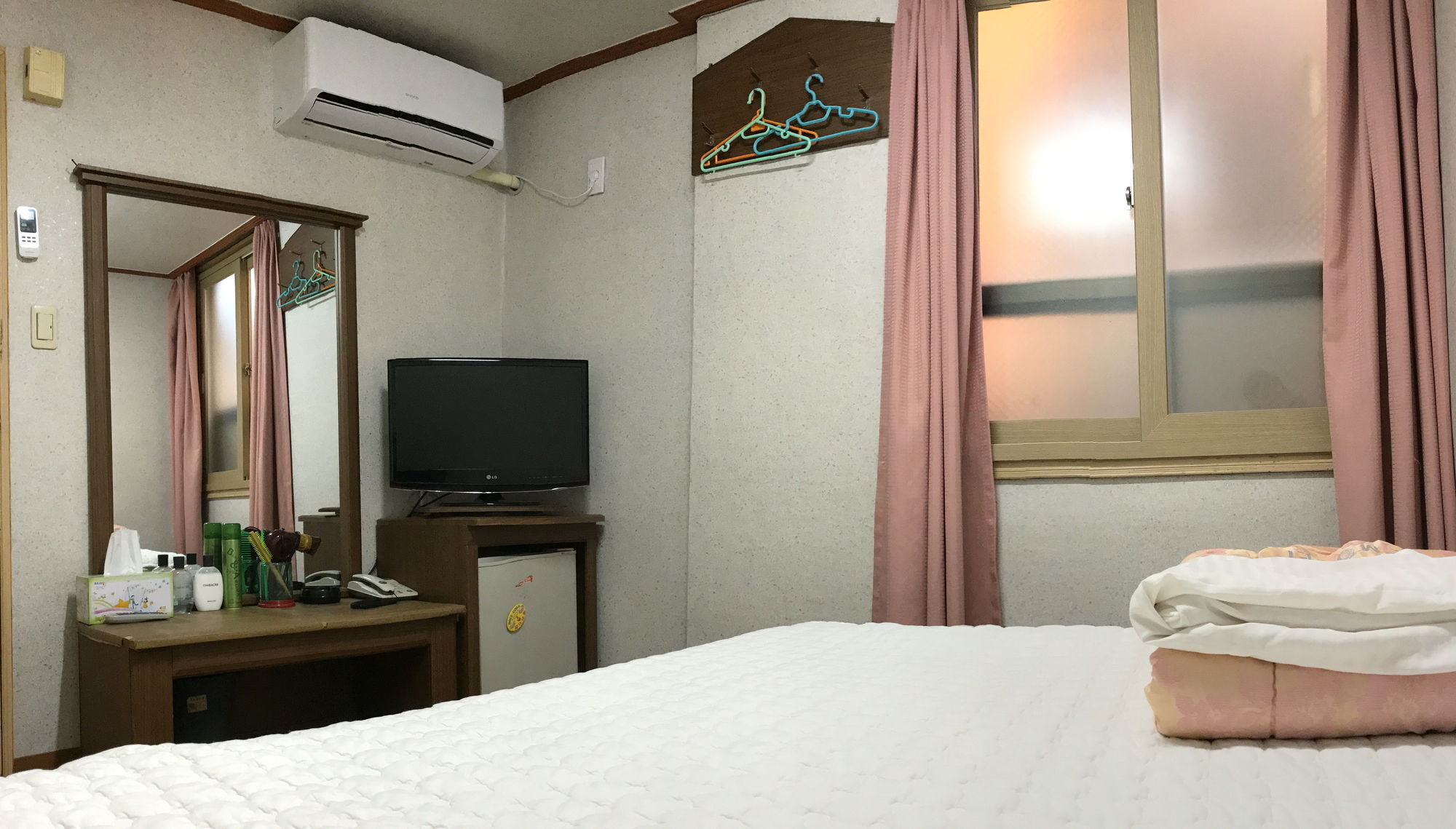 Motel J
