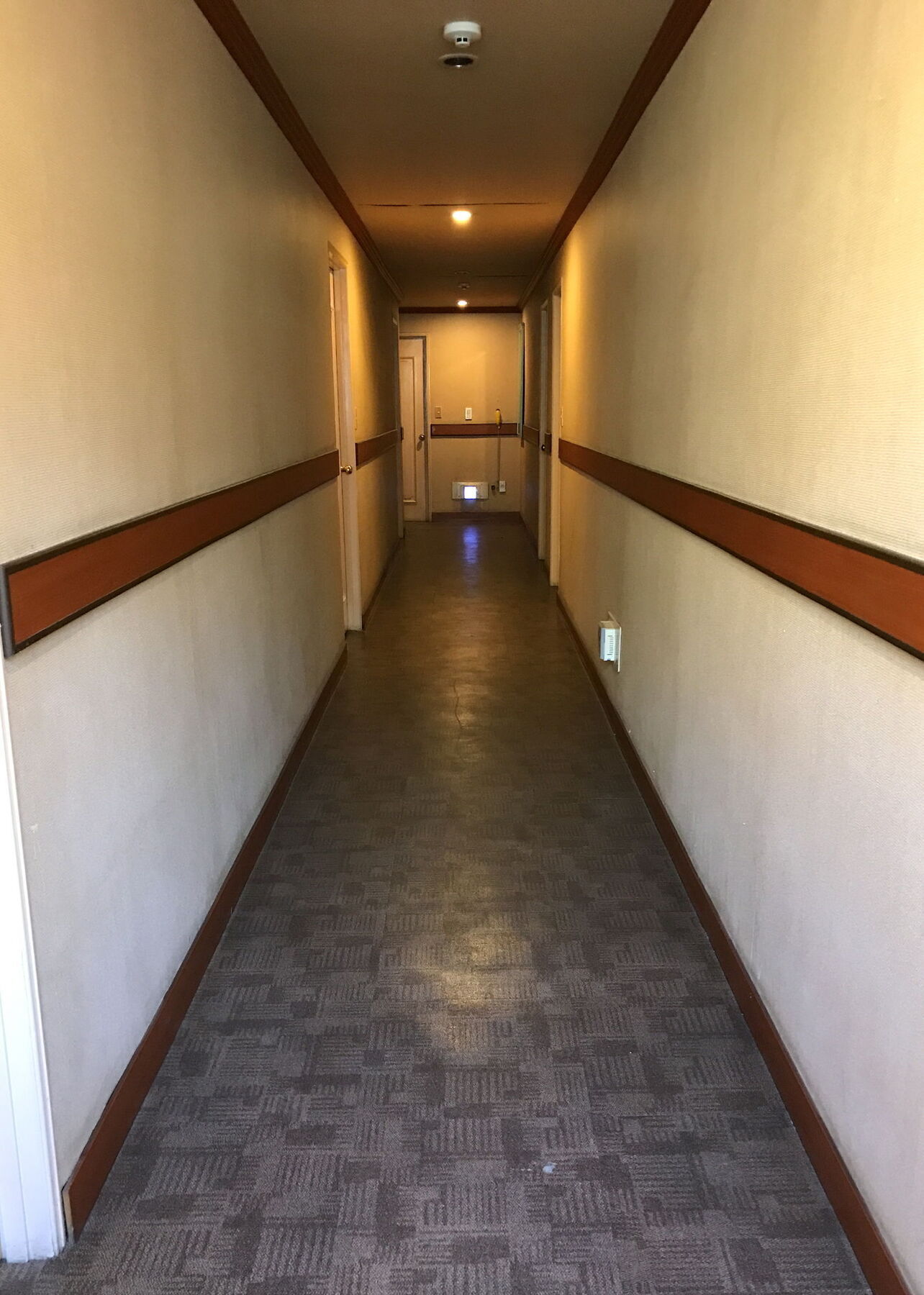 Motel J 2*