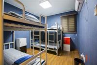 Hotel J