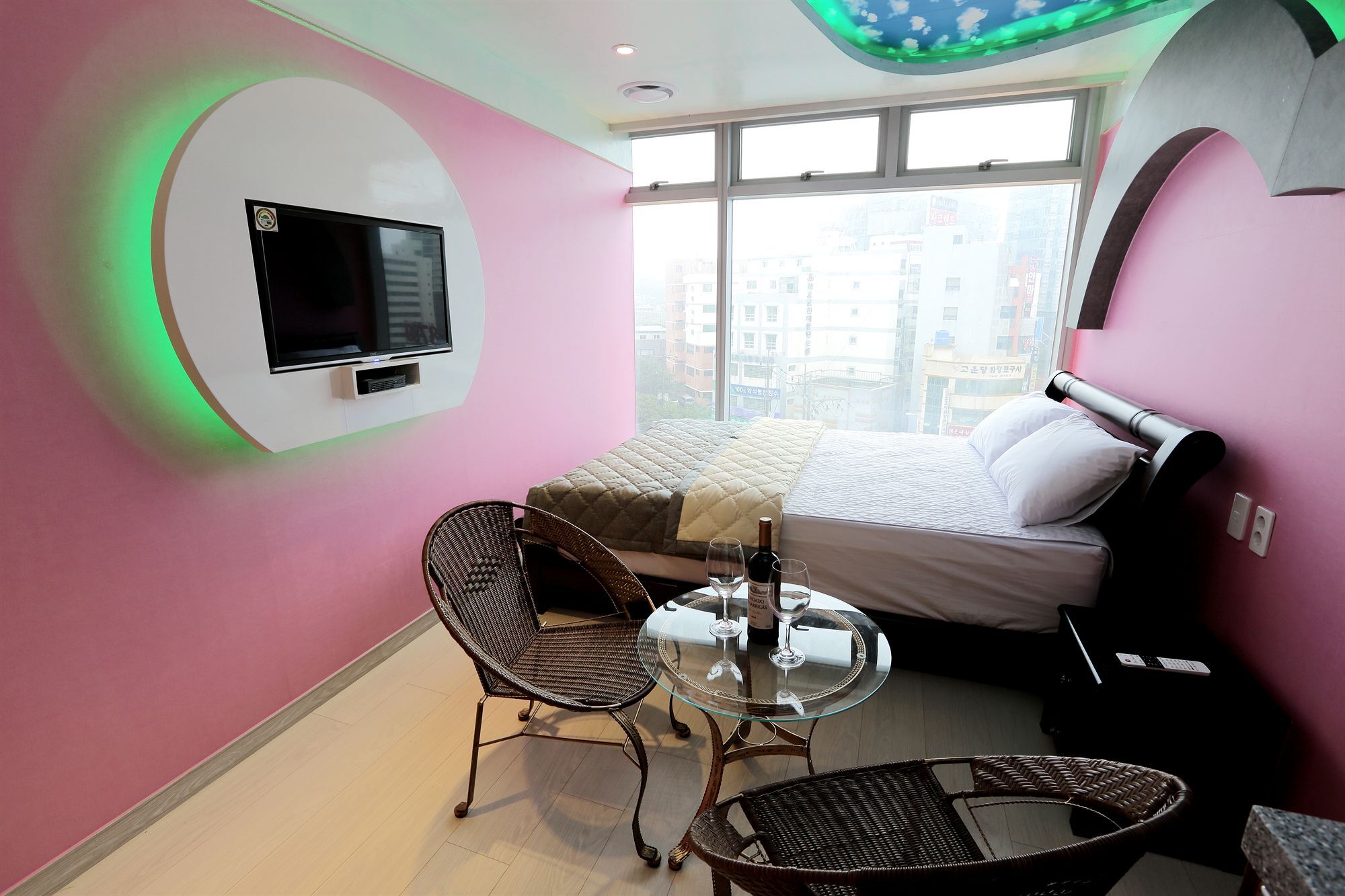 Hotel The Moon Busan