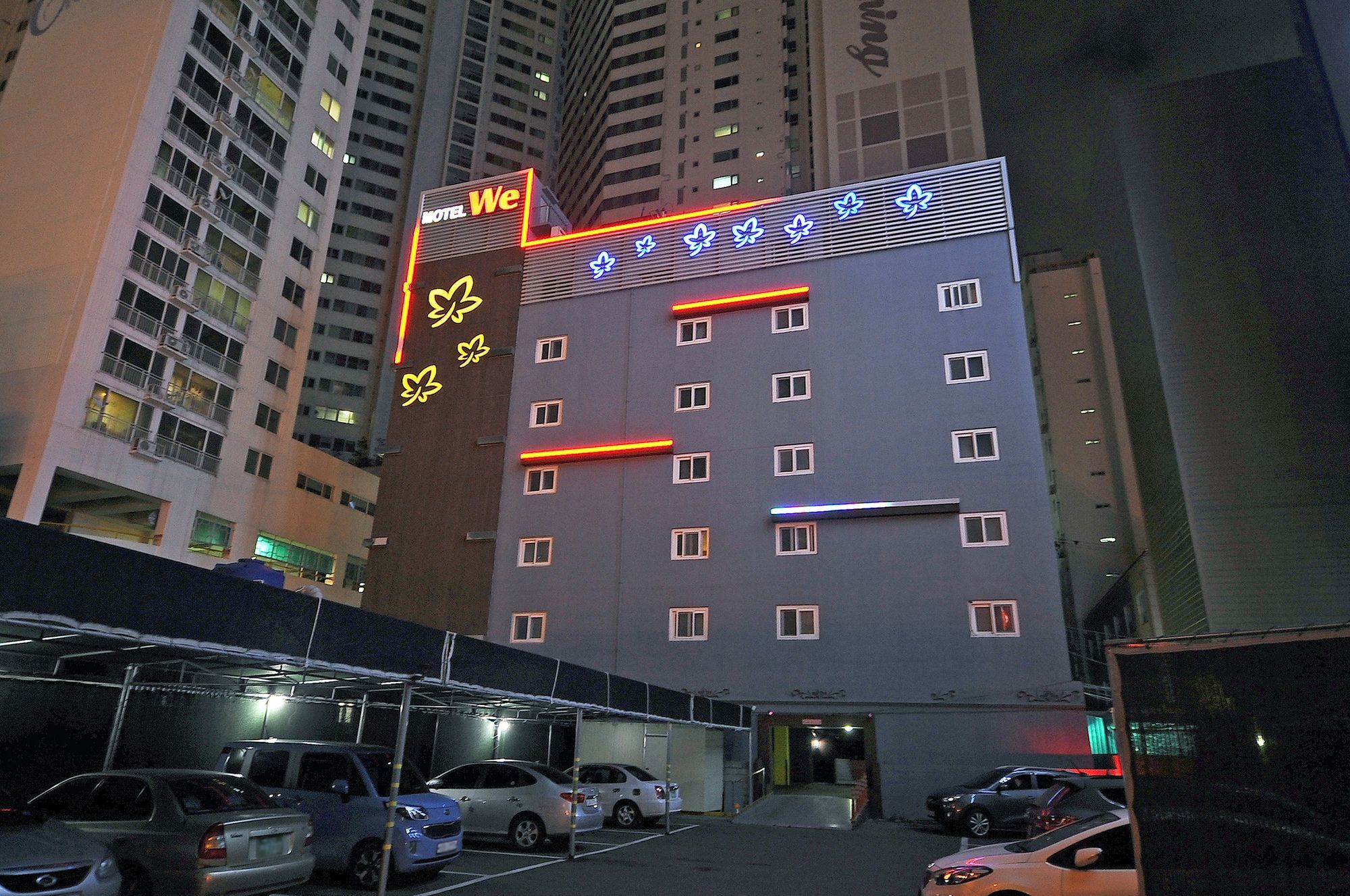 We 2* Busan