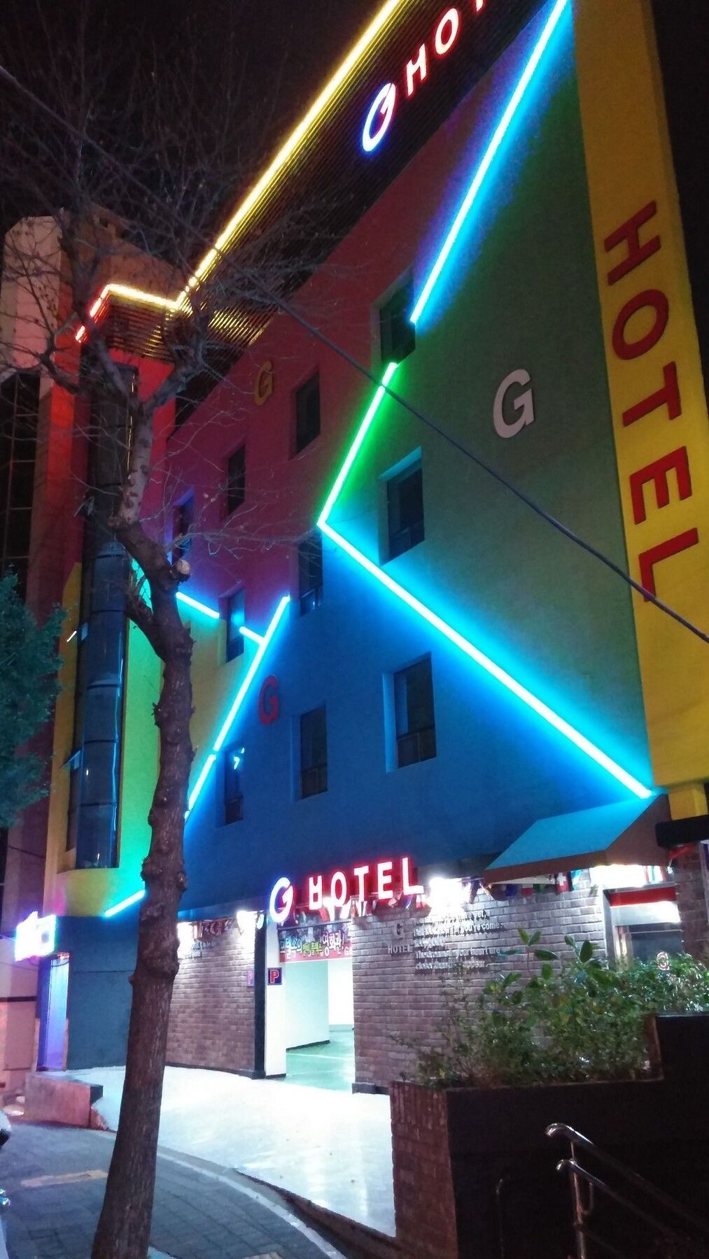 G Hotel
