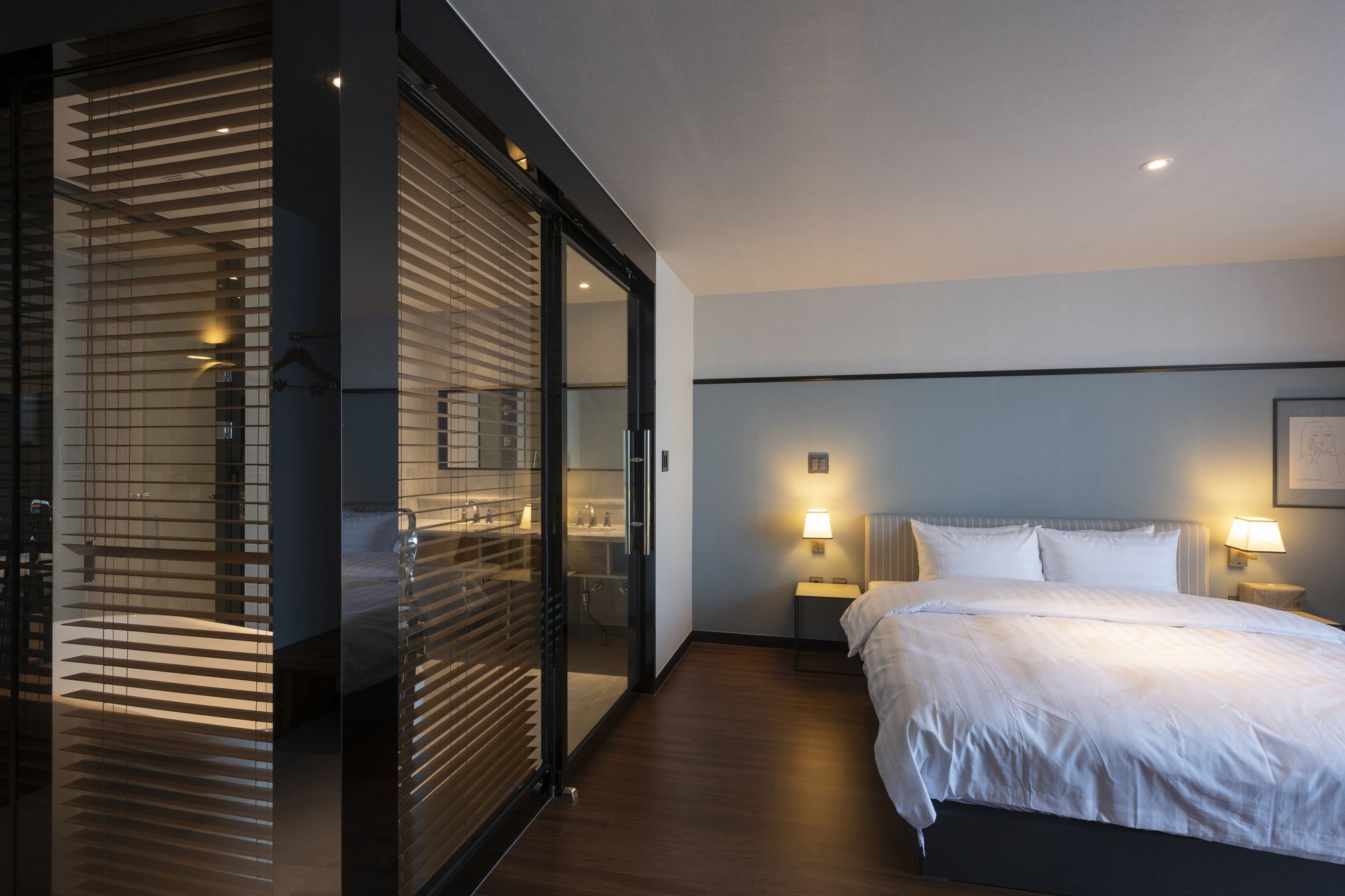 Brown-dot Shinho 3* Busan
