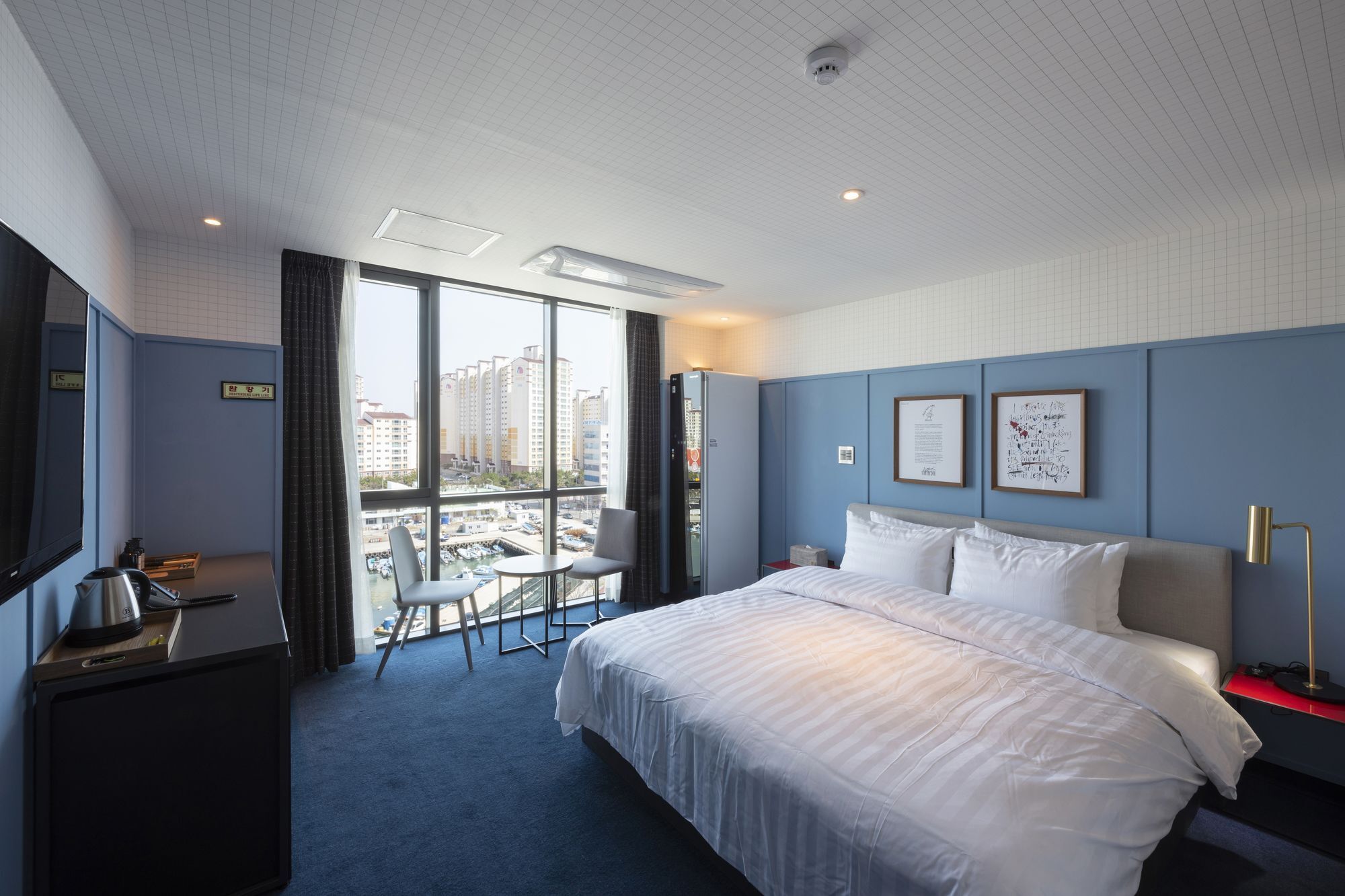 Hotel Brown-dot Shinho 3*