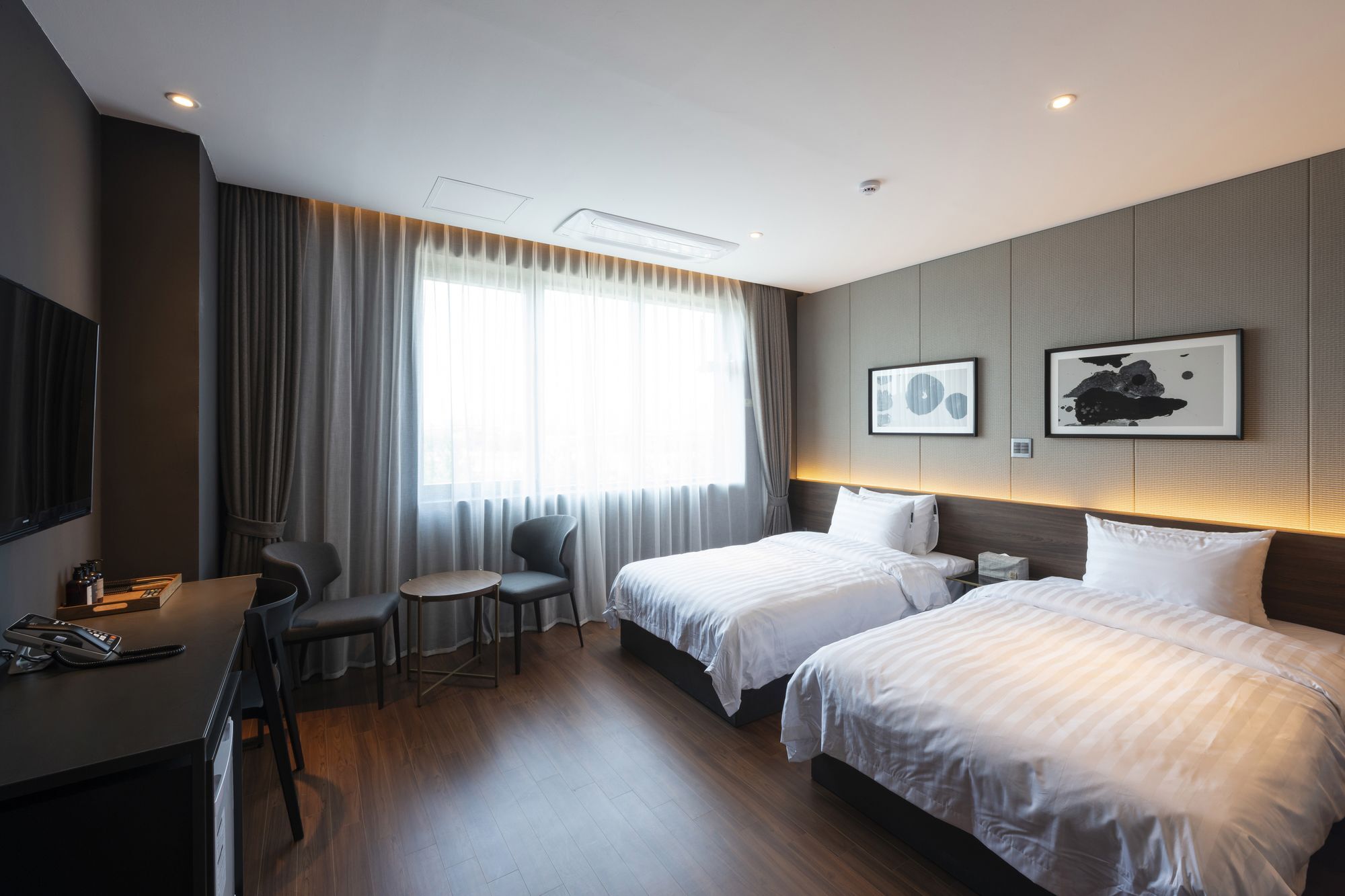 Brown-dot Shinho 3* Busan