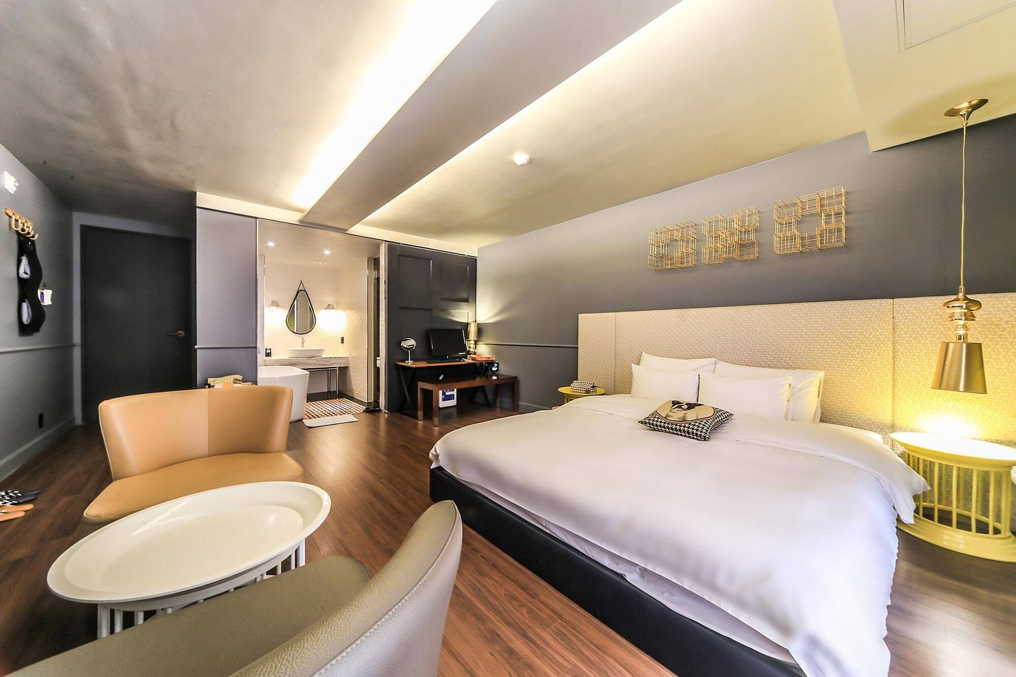Hotel Hound Nampo 2*