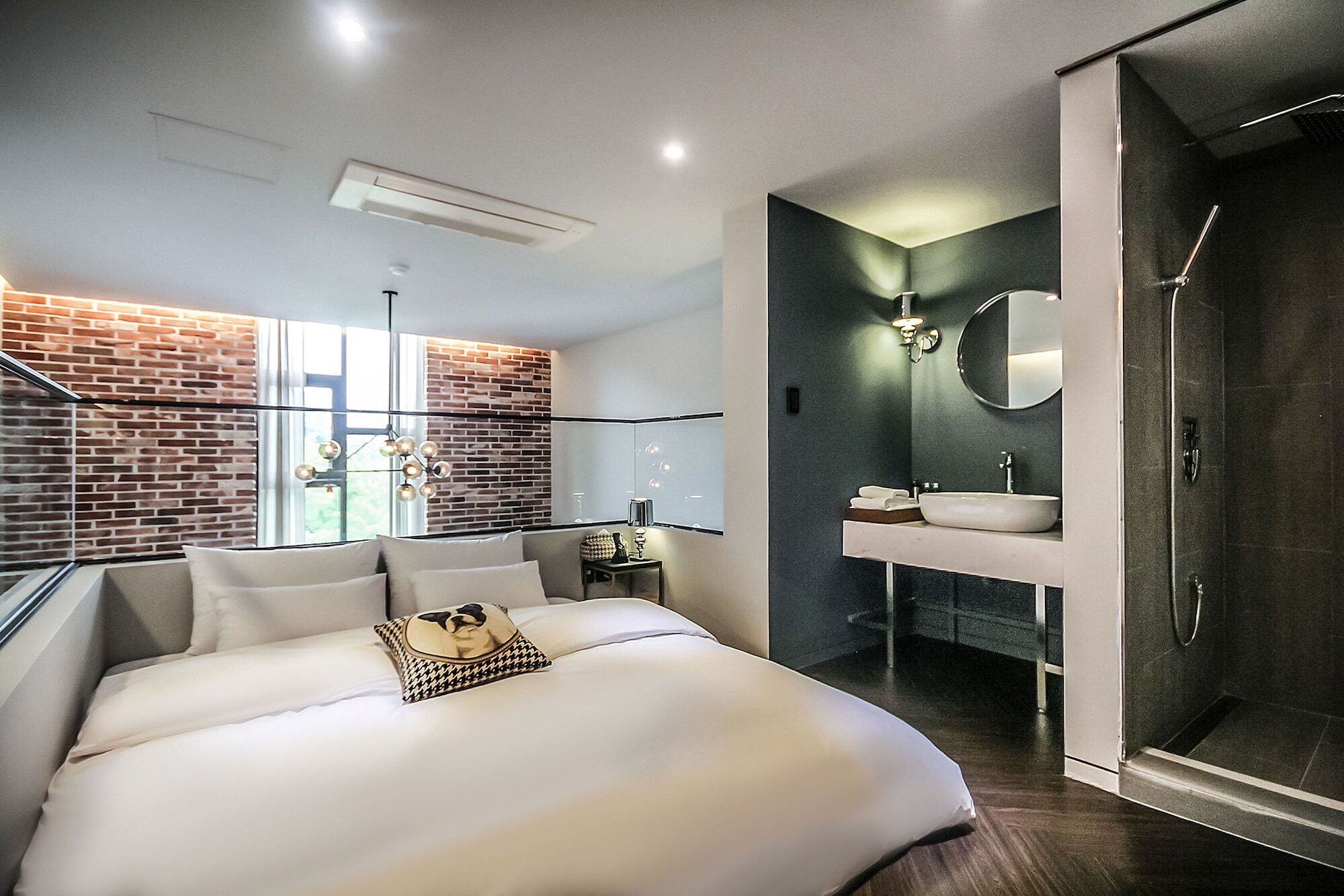 Hound Nampo Hotel 2*