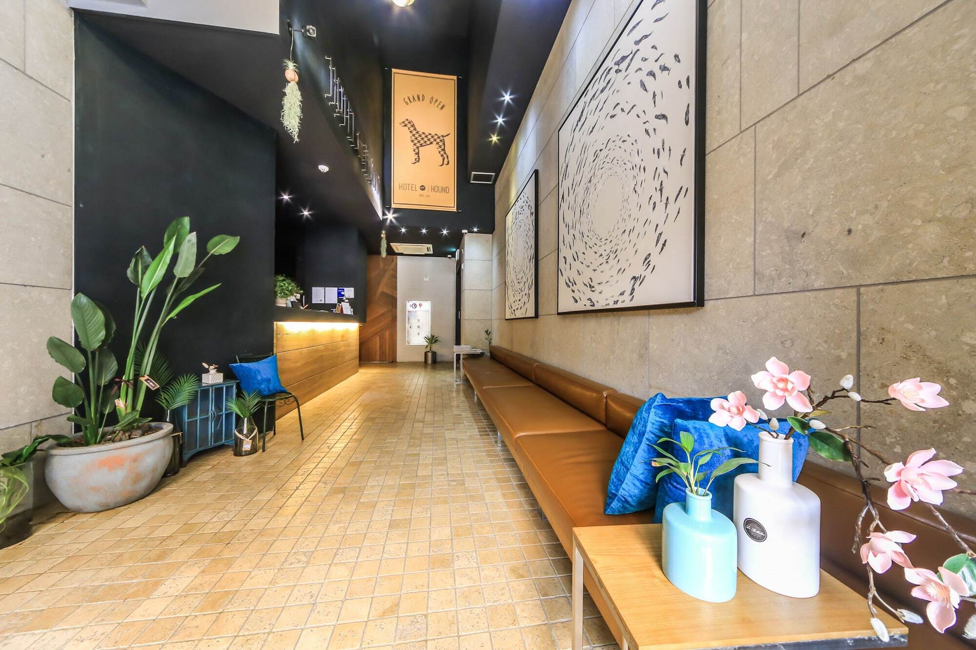 Hound Nampo Hotel