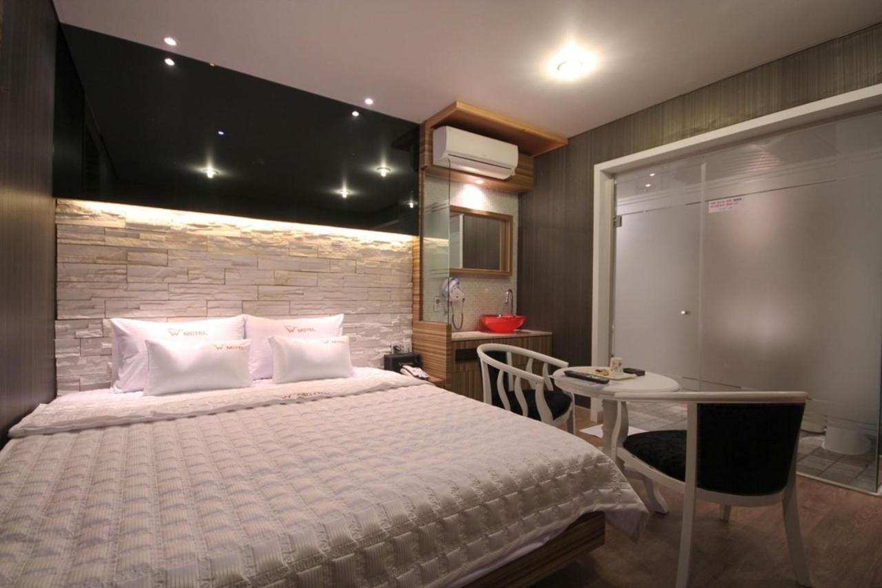 W Seomyeon Motel Busan
