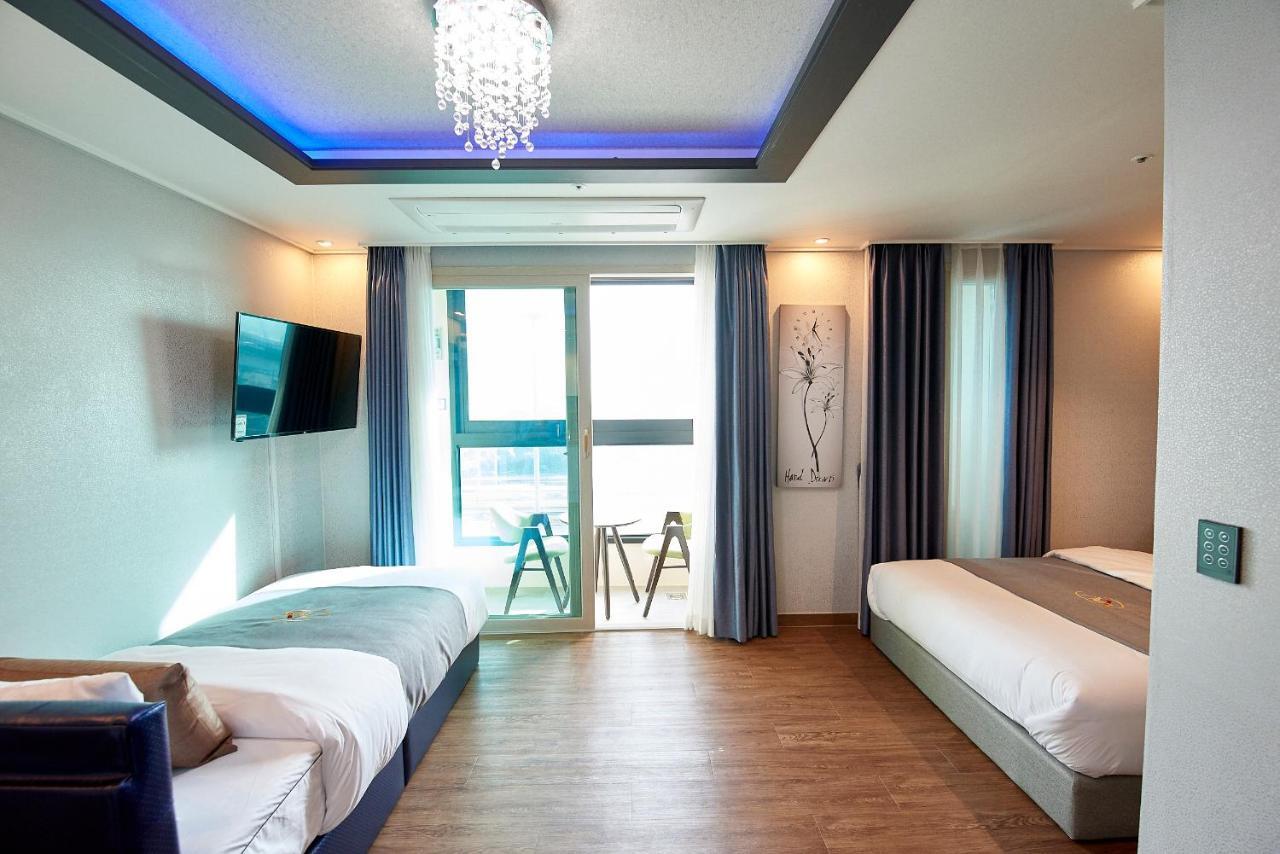The Port Hotel