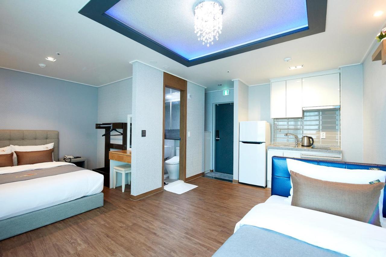 The Port Hotel