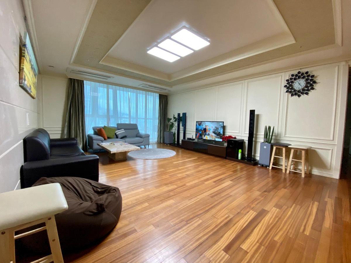 Wave House *