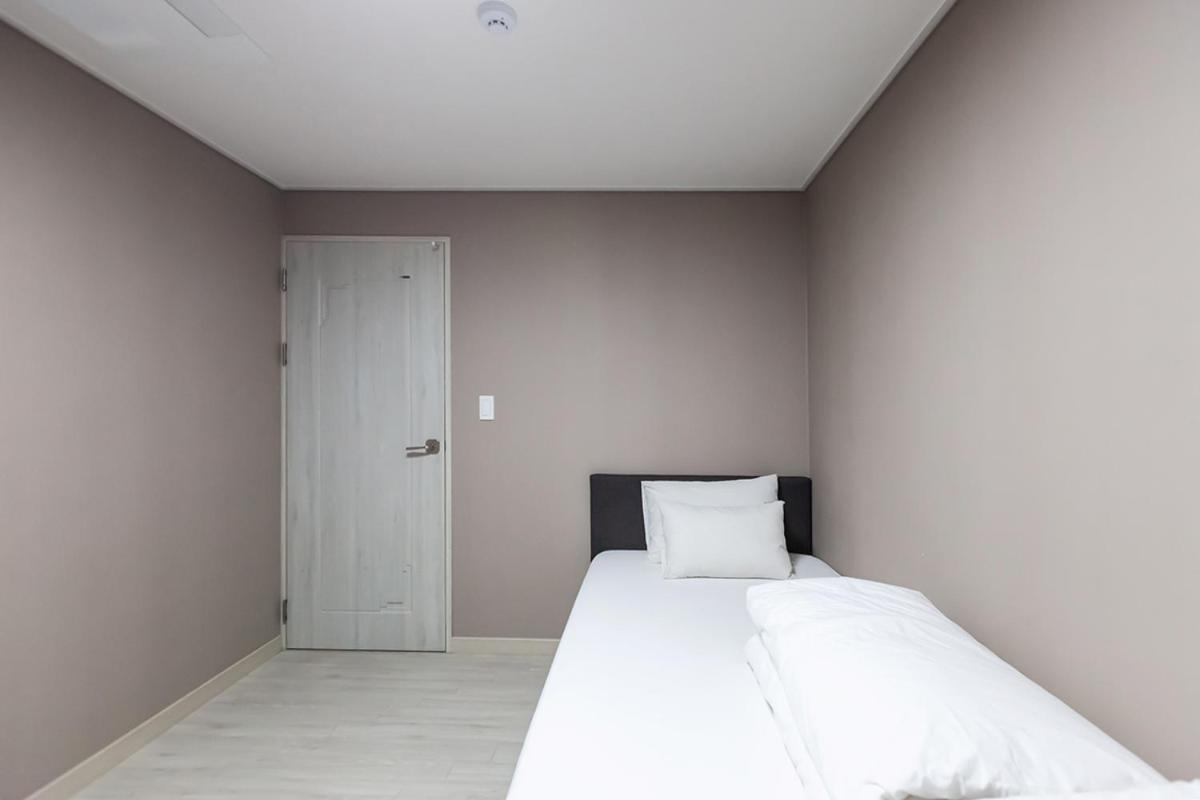 Seomyeon Brown-dot Gold Hotel 3*